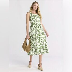 Time and Tru Green Leaf Print Midi Dress